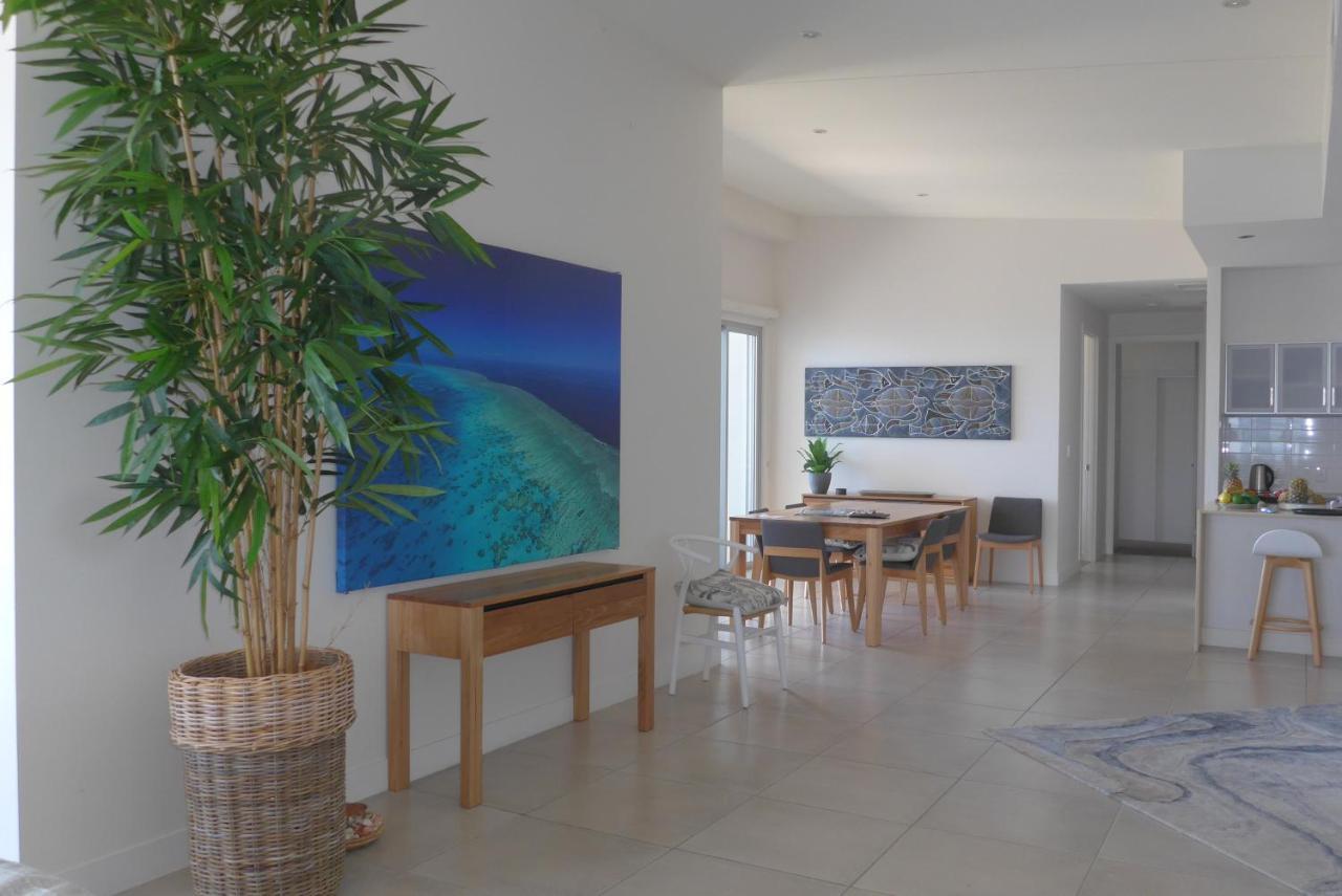 Coral Cove Apartments - Absolute Beachfront Resort Bowen Exterior foto