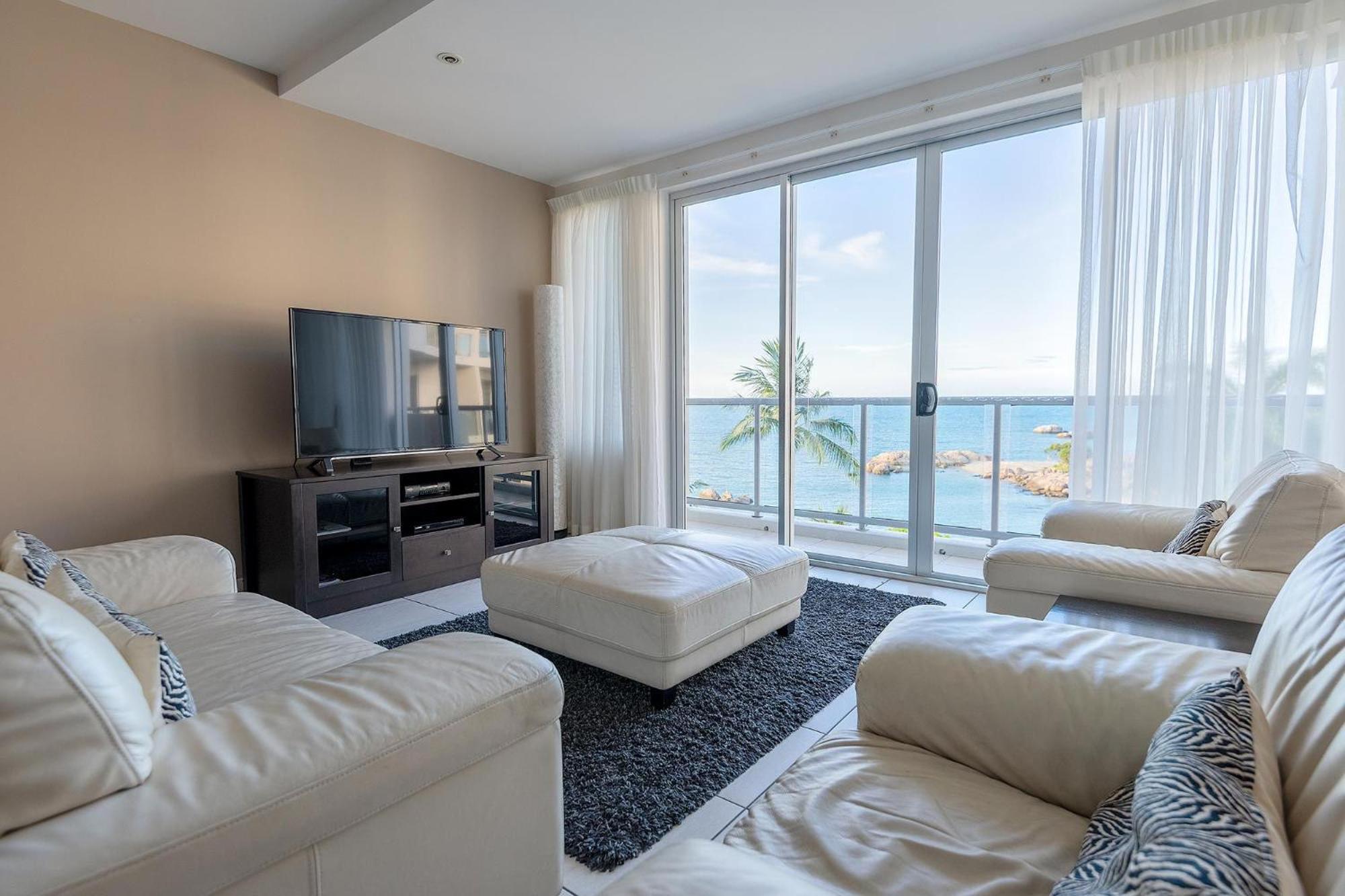 Coral Cove Apartments - Absolute Beachfront Resort Bowen Exterior foto