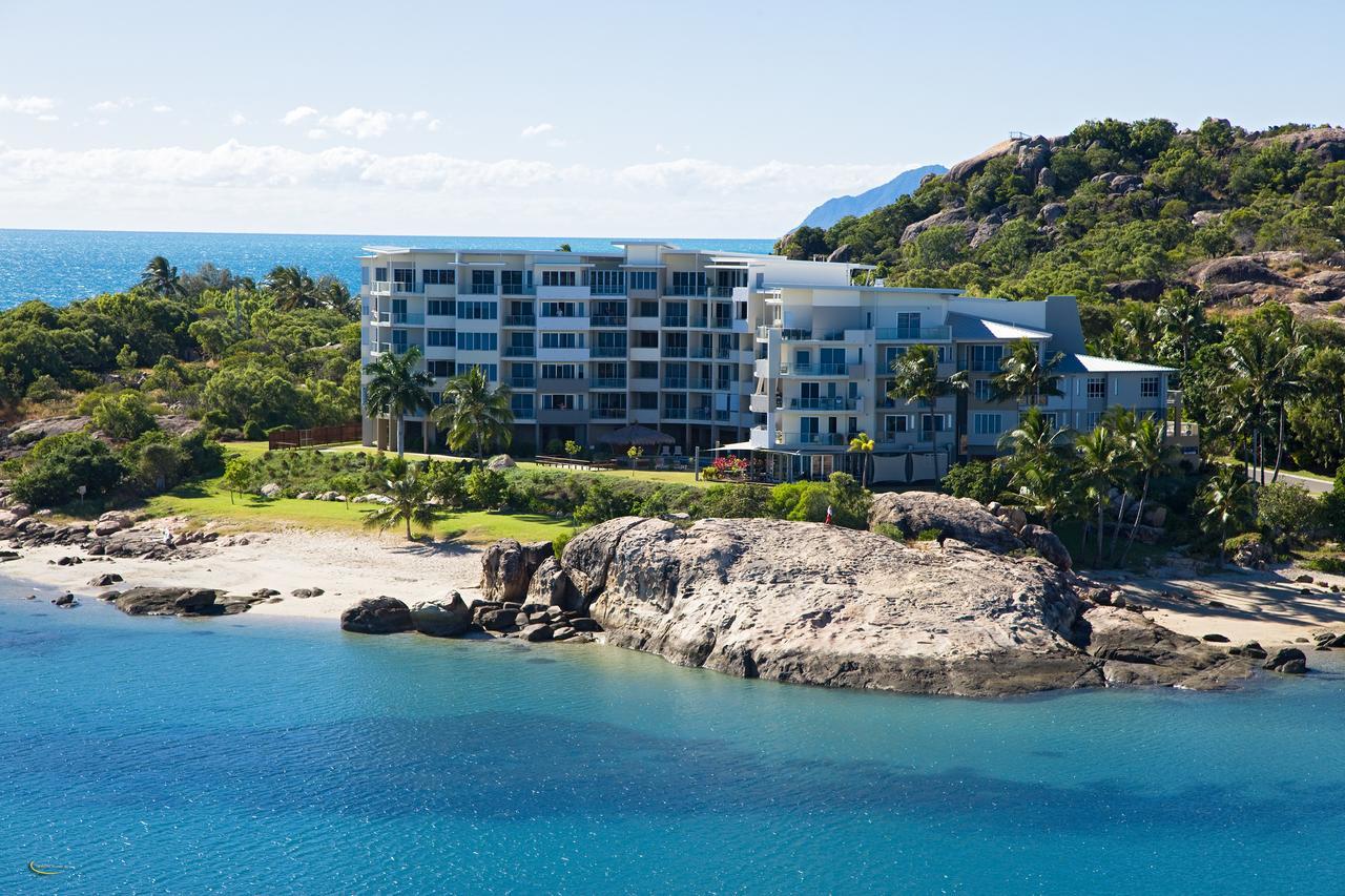 Coral Cove Apartments - Absolute Beachfront Resort Bowen Exterior foto